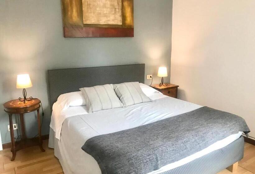اتاق سوپریور با تخت بزرگ, Venice And Venice Apartments   Private Rooms In Shared Apartment
