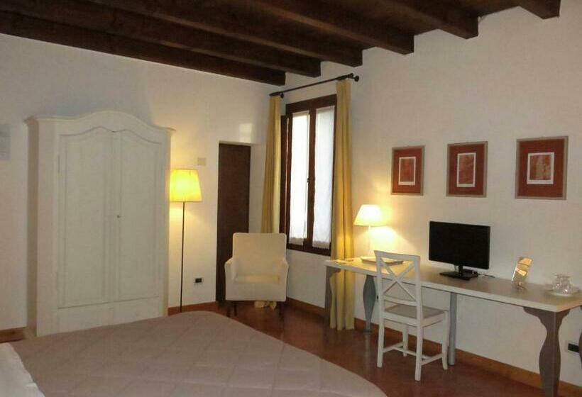 غرفة قياسية, Villa Schiavi