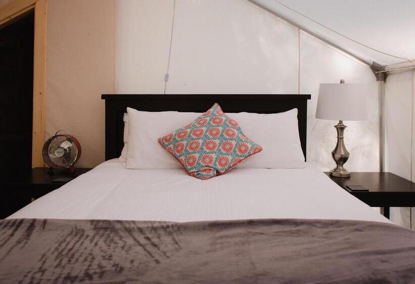 Deluxe Tent, Cedar Haven Cabins And Resort