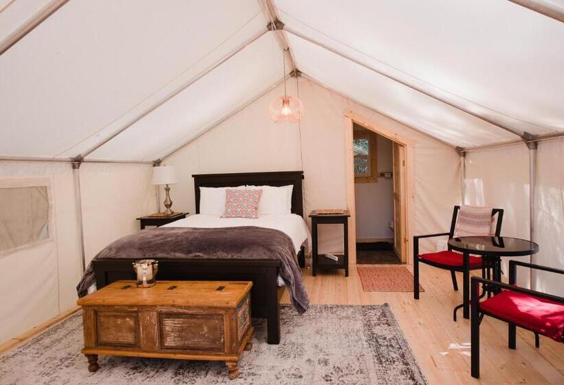 Deluxe Tent, Cedar Haven Cabins And Resort