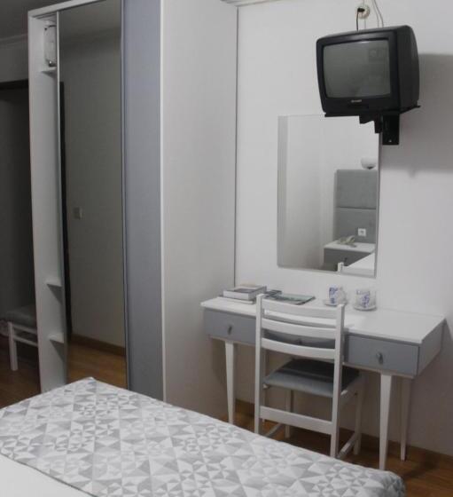 标准间, Alojamento Local Santa Cruz