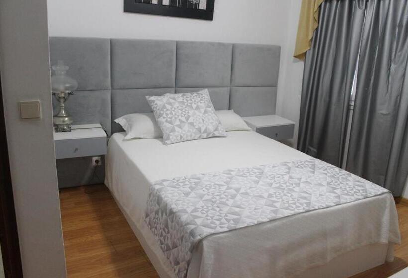 标准间, Alojamento Local Santa Cruz