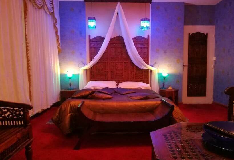 Люкс, Itsara Suites & Spa