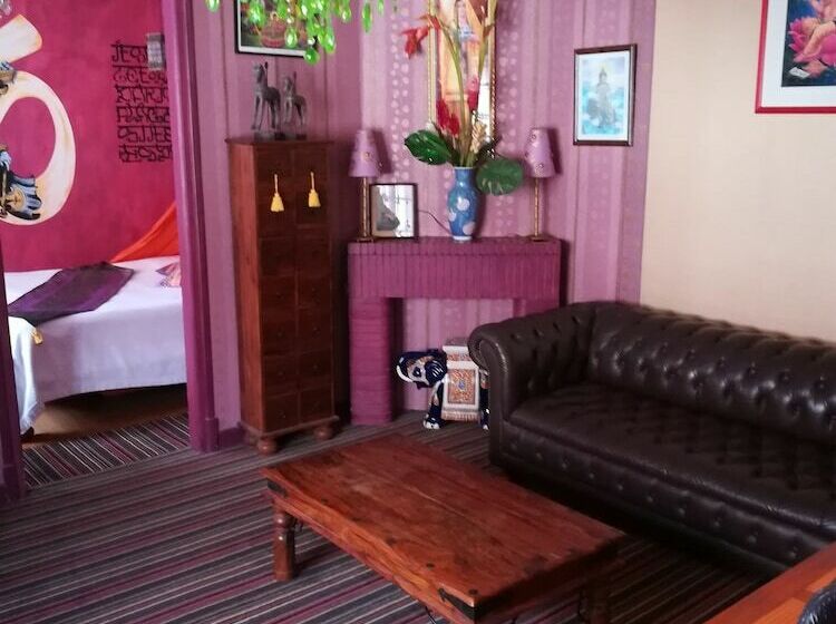 Люкс, Itsara Suites & Spa