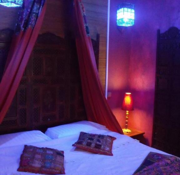 Люкс, Itsara Suites & Spa