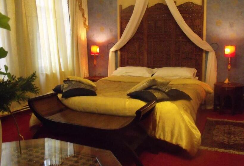 Люкс Вид на Сад, Itsara Suites & Spa