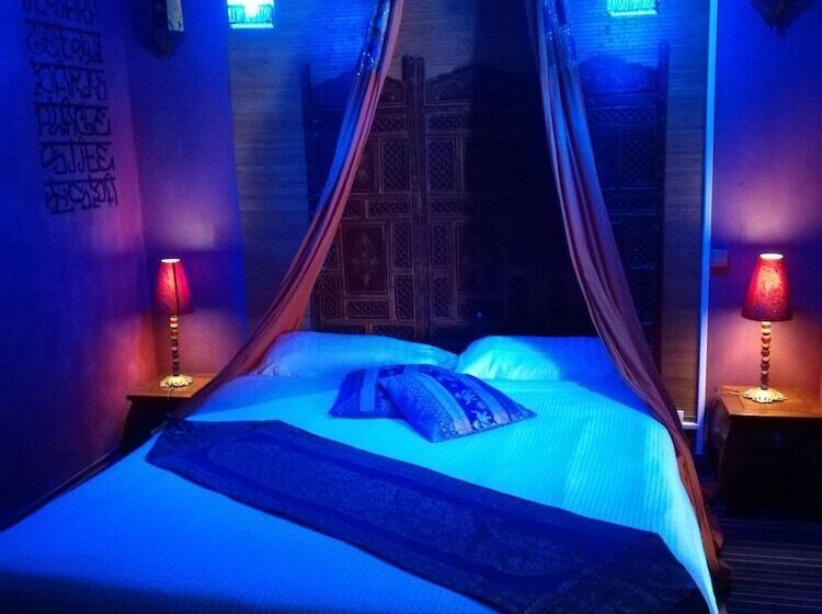 Люкс, Itsara Suites & Spa