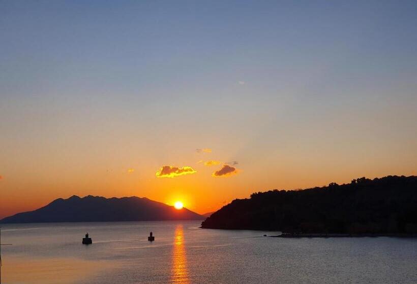 Номер Стандарт Индивидуальный с Балконом, Mike