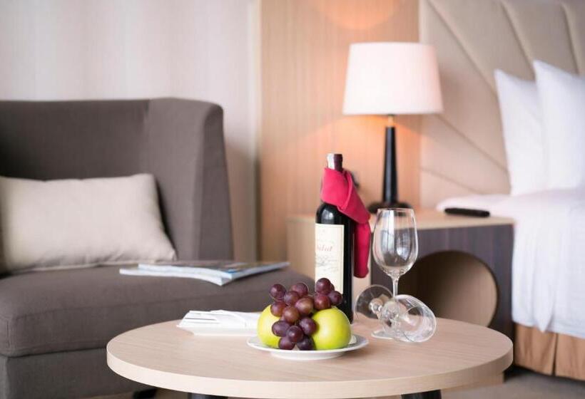 Camera Tripla Deluxe, Muong Thanh Luxury Phu Quoc