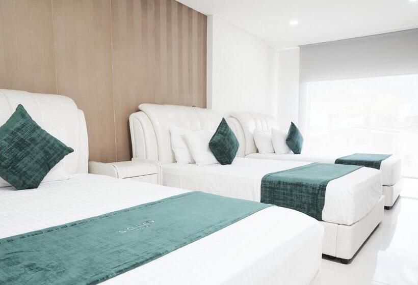 غرفة قياسية ثلاثية, Solev