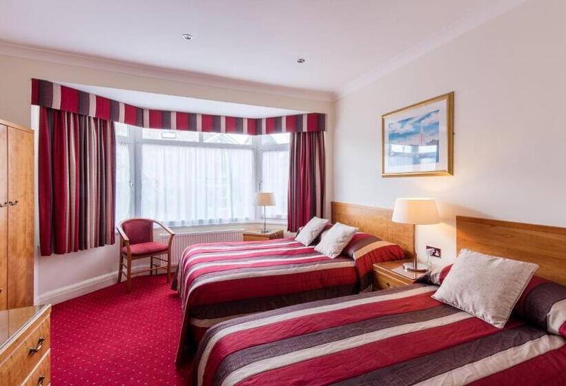 اتاق کلاسیک چهارنفره, The Queens