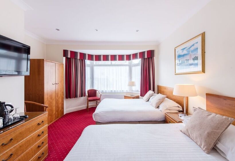 اتاق خانوادگی, The Queens