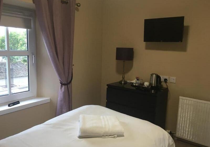 스탠다드 싱글 룸, The Station