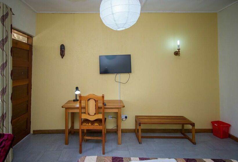 اتاق استاندارد, Kisoro Tourist