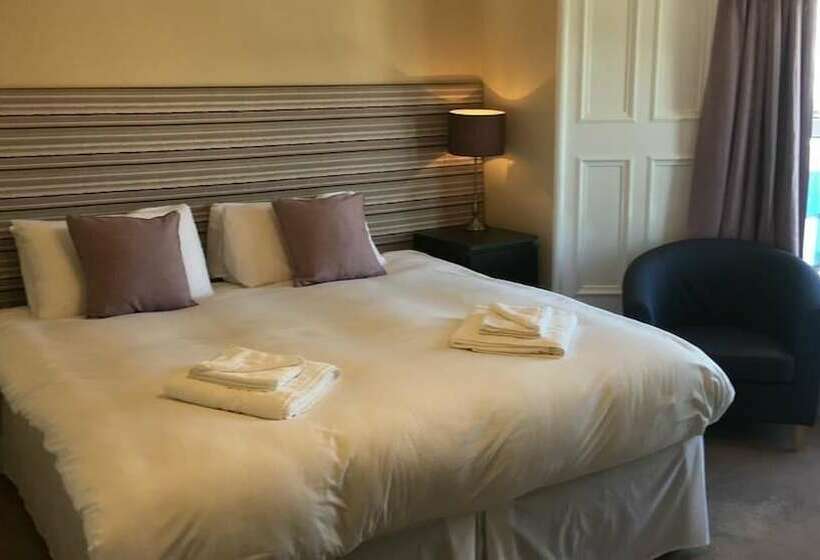 스탠다드 룸, The Station