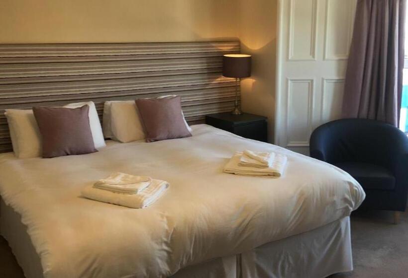 스탠다드 룸, The Station