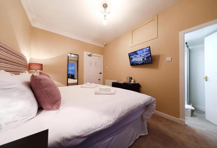 스탠다드 룸, The Station