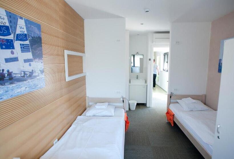 Номер Стандарт, Windward Hostel Zadar