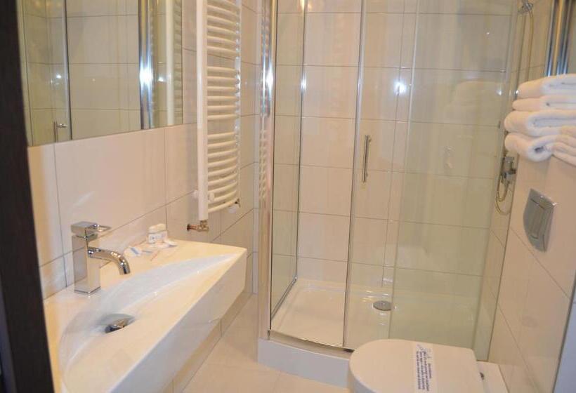 חדר דלוקס, Alexandra