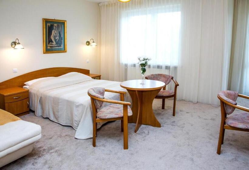 חדר דלוקס, Alexandra