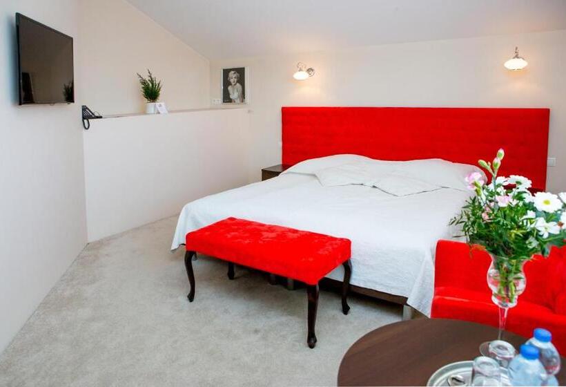 חדר סטנדרט, Alexandra