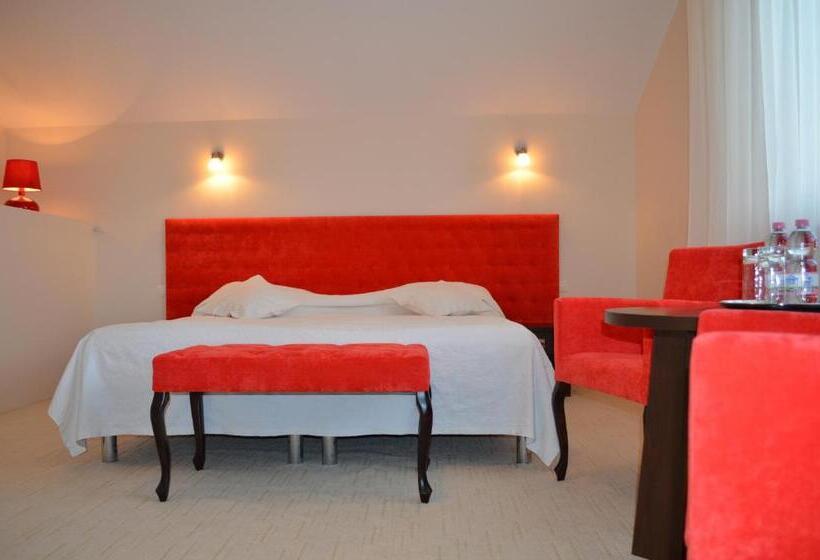 חדר סטנדרט, Alexandra