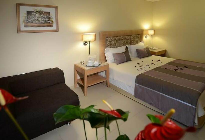 Quarto Triplo Estandar, Danai Hotel & Spa