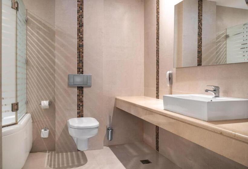 수피리어 자쿠지 룸, Danai Hotel & Spa