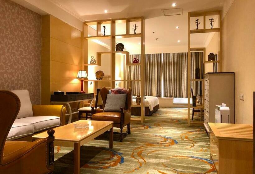 Quarto Classe Business, F·world Convention Center