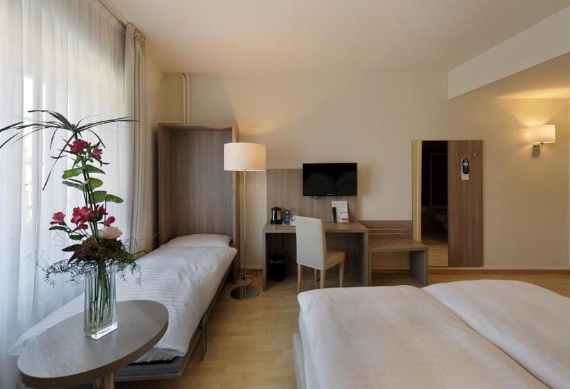 Номер Стандарт Трехместный, De La Rose