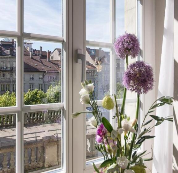 Номер Стандарт, De La Rose