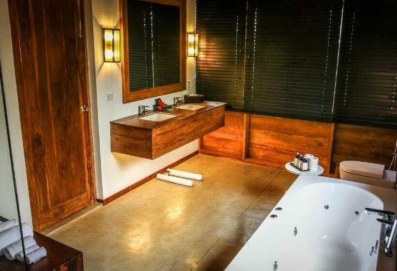 스위트, Kings Pavilion Luxury