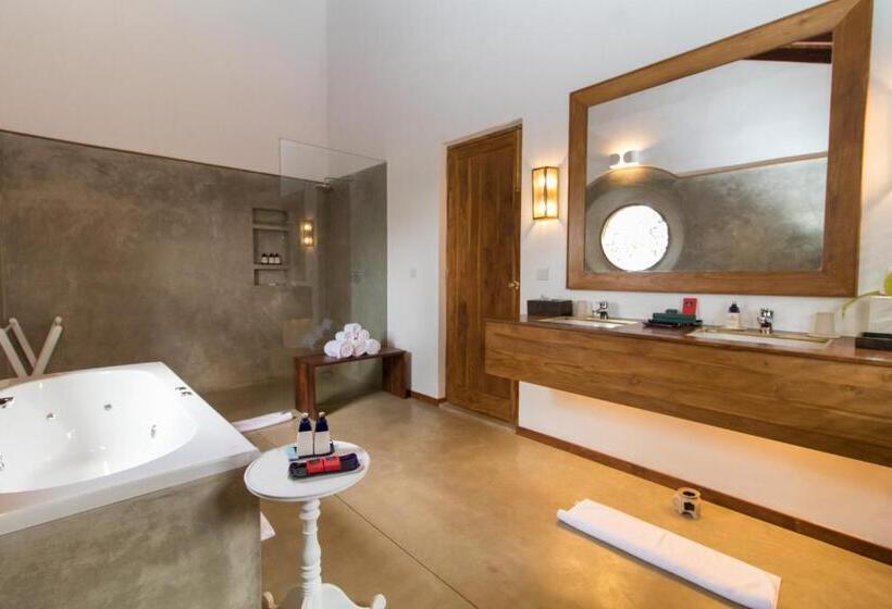 스위트, Kings Pavilion Luxury