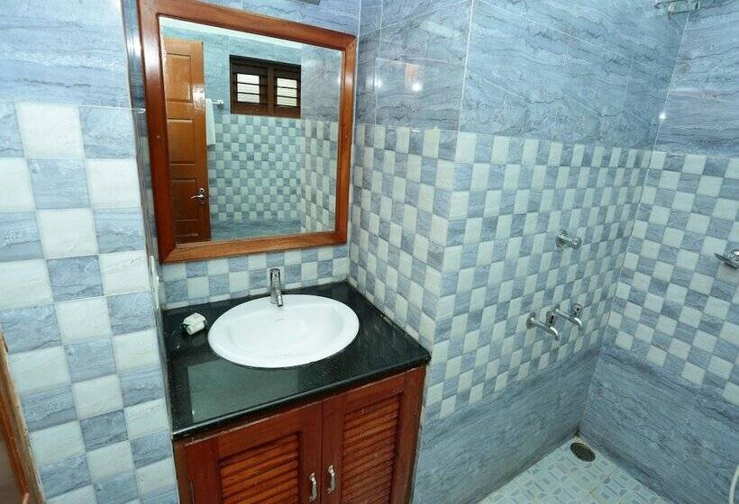 חדר סטנדרט, Oyo Rooms Petttah Railway Station