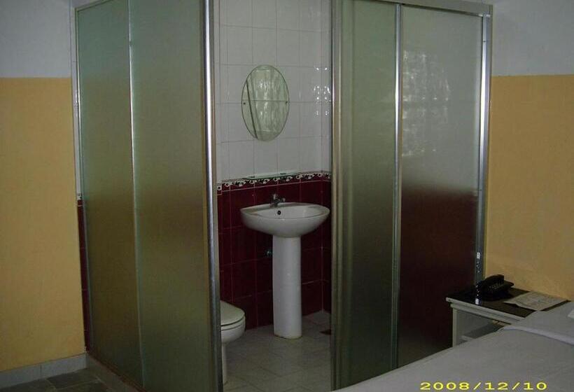 Delüks Oda, Pinangsia