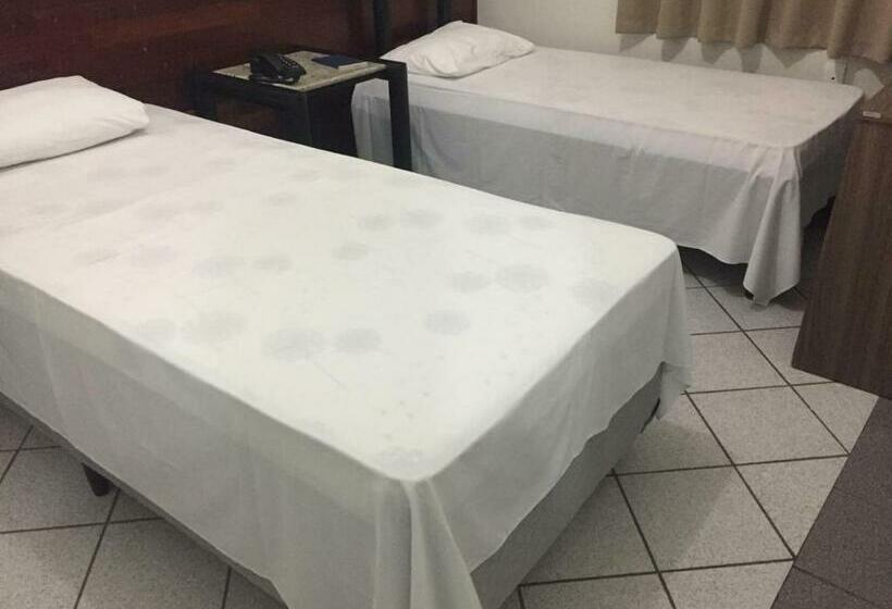 Номер Deluxe, Redentora Plaza