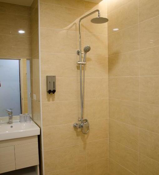 اتاق استاندارد با بالکن, 花蓮星晟棧飯店starry Inn近太平洋新城車站