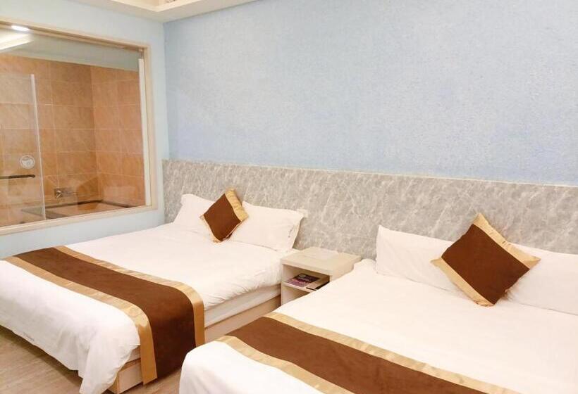 اتاق استاندارد چهار تخته, 花蓮星晟棧飯店starry Inn近太平洋新城車站