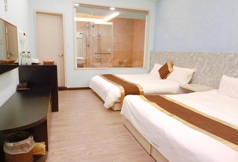 اتاق استاندارد چهار تخته, 花蓮星晟棧飯店starry Inn近太平洋新城車站