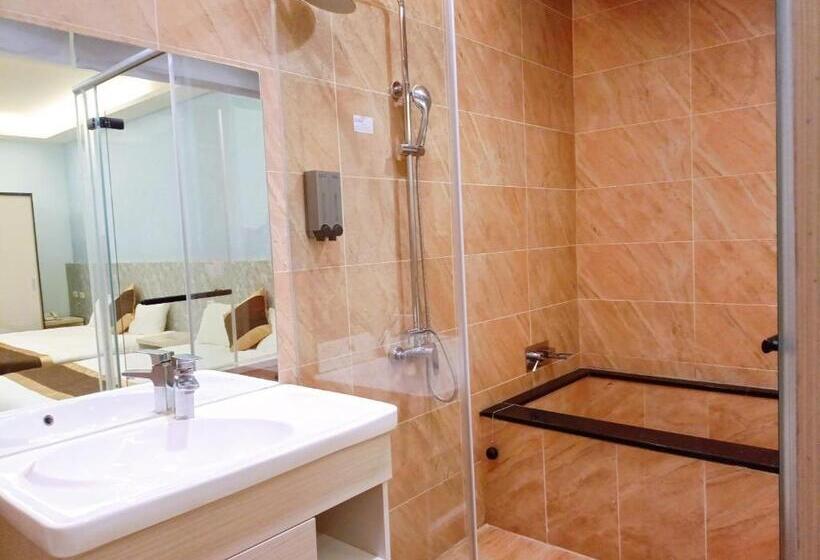 اتاق استاندارد چهار تخته, 花蓮星晟棧飯店starry Inn近太平洋新城車站