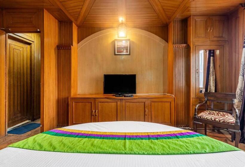 Premium room w/ mountain view, Treebo Snow View Resort Kufri With Mountain View