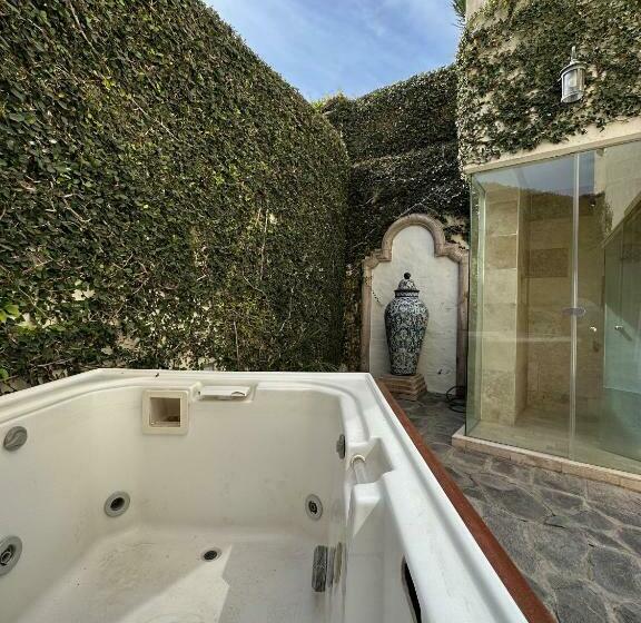 חדר דלוקס עם מיטת קינג, Lindo Ajijic Bed & Breakfast