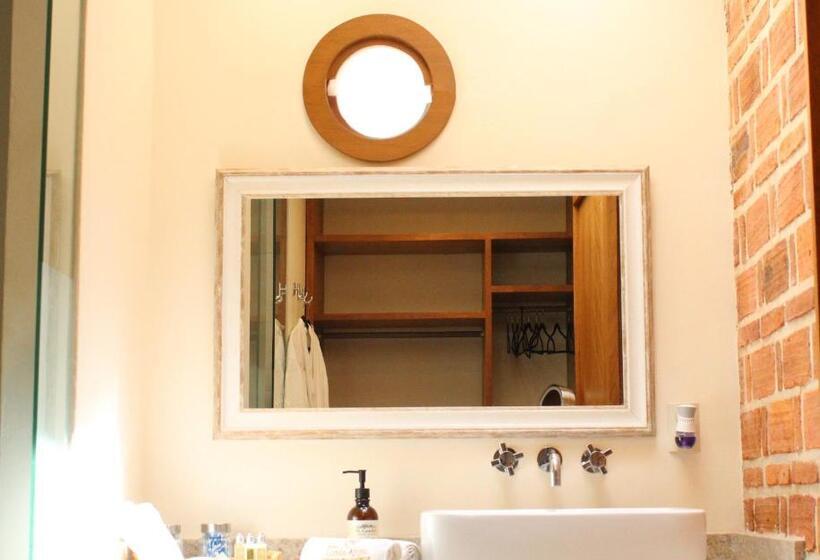 Suite with lake view, Lindo Ajijic Bed & Breakfast