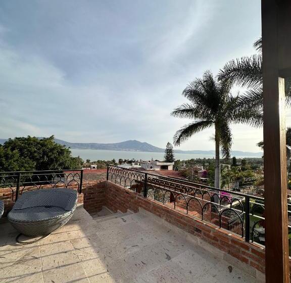 キングサイズベッドのスイートルーム, Lindo Ajijic Bed & Breakfast