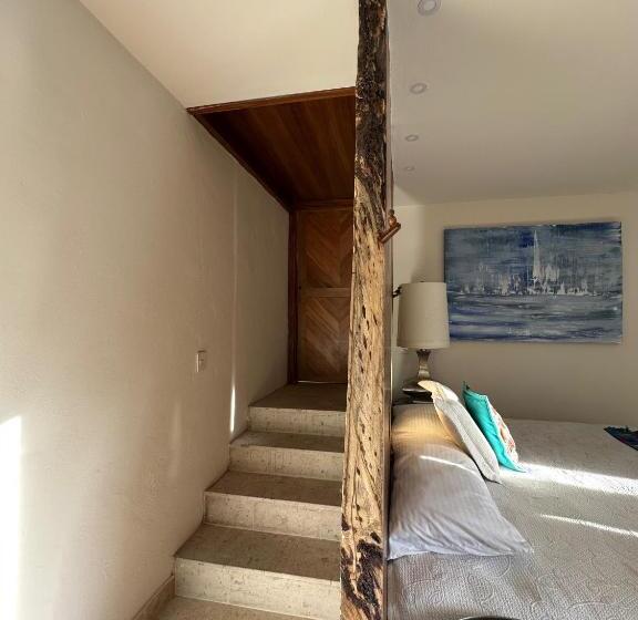 מיטת קינג בסוויטה, Lindo Ajijic Bed & Breakfast