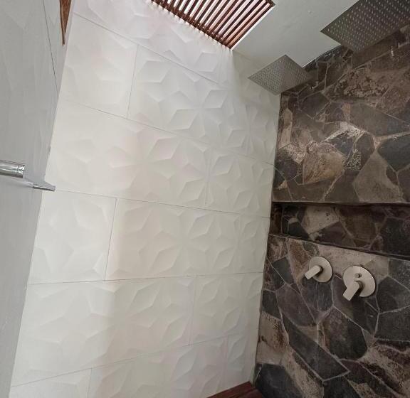 מיטת קינג בסוויטה, Lindo Ajijic Bed & Breakfast