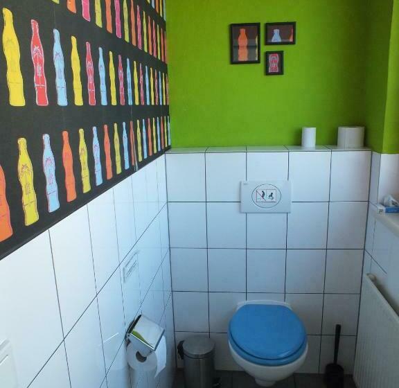 غرفة قياسية فردية, Max Hostel