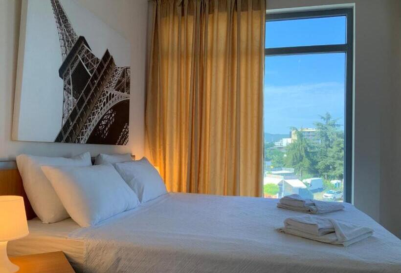 اتاق لوکس, Persani Hotel Free Parking