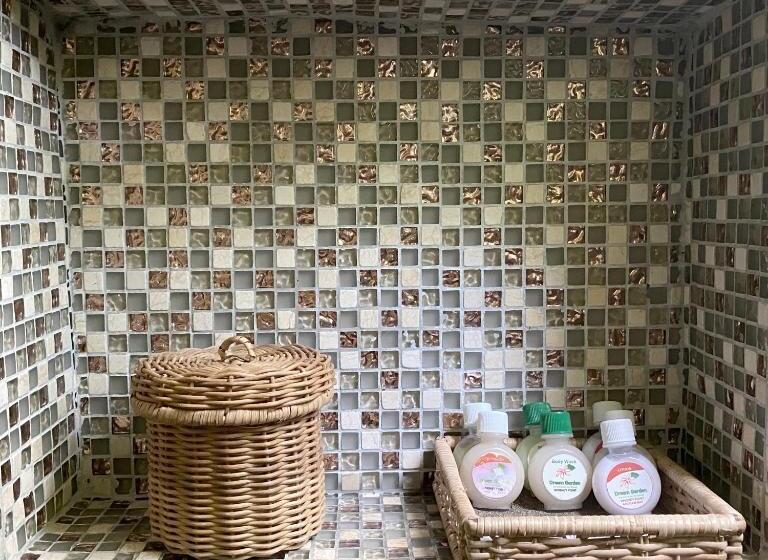 デラックススタジオ, Dream Garden