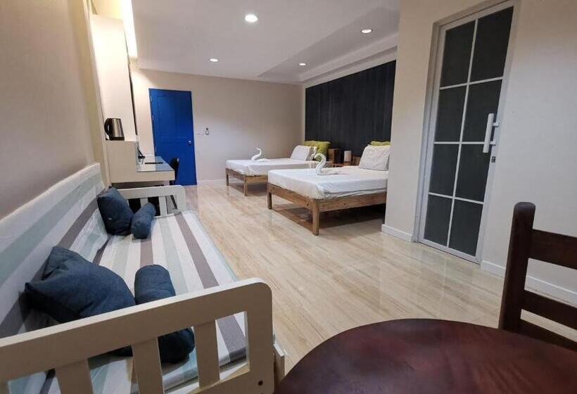 اتاق لوکس با بالکن, Pescadores Suites Moalboal